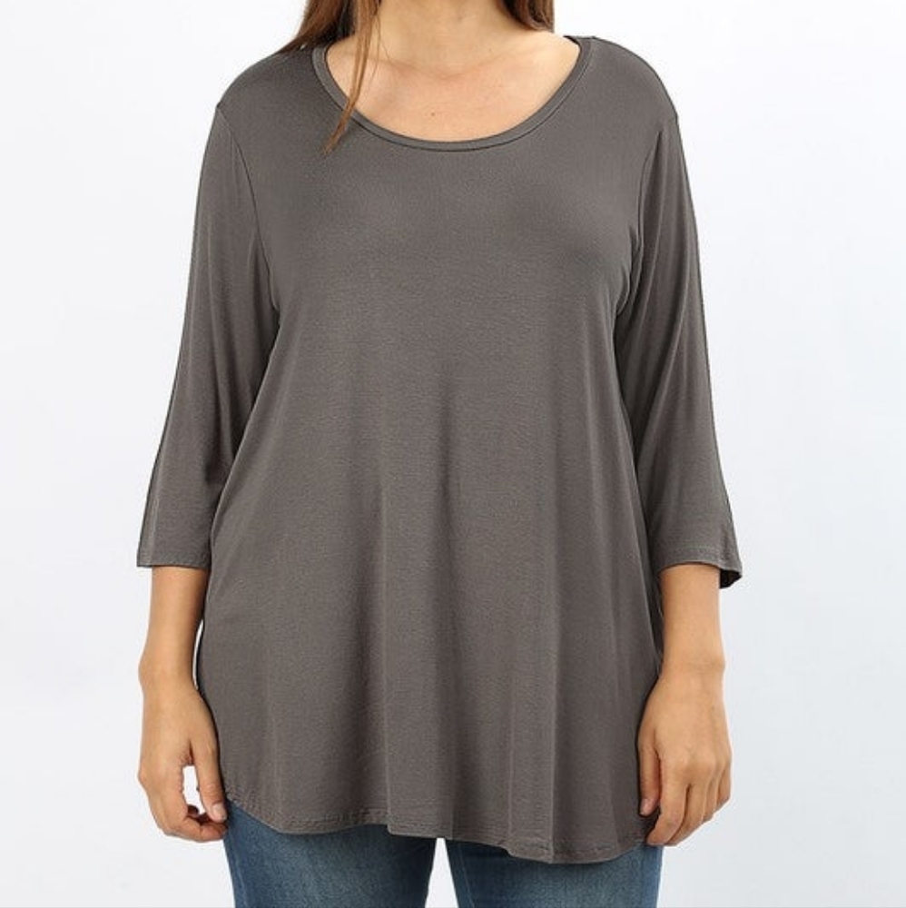 ZENANA Gray 3/4 Sleeve Round Neck Top Tunic Size Small NWT
